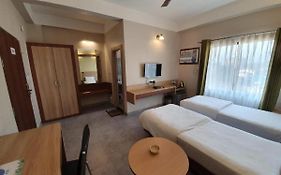 Gulmohar Hotel
